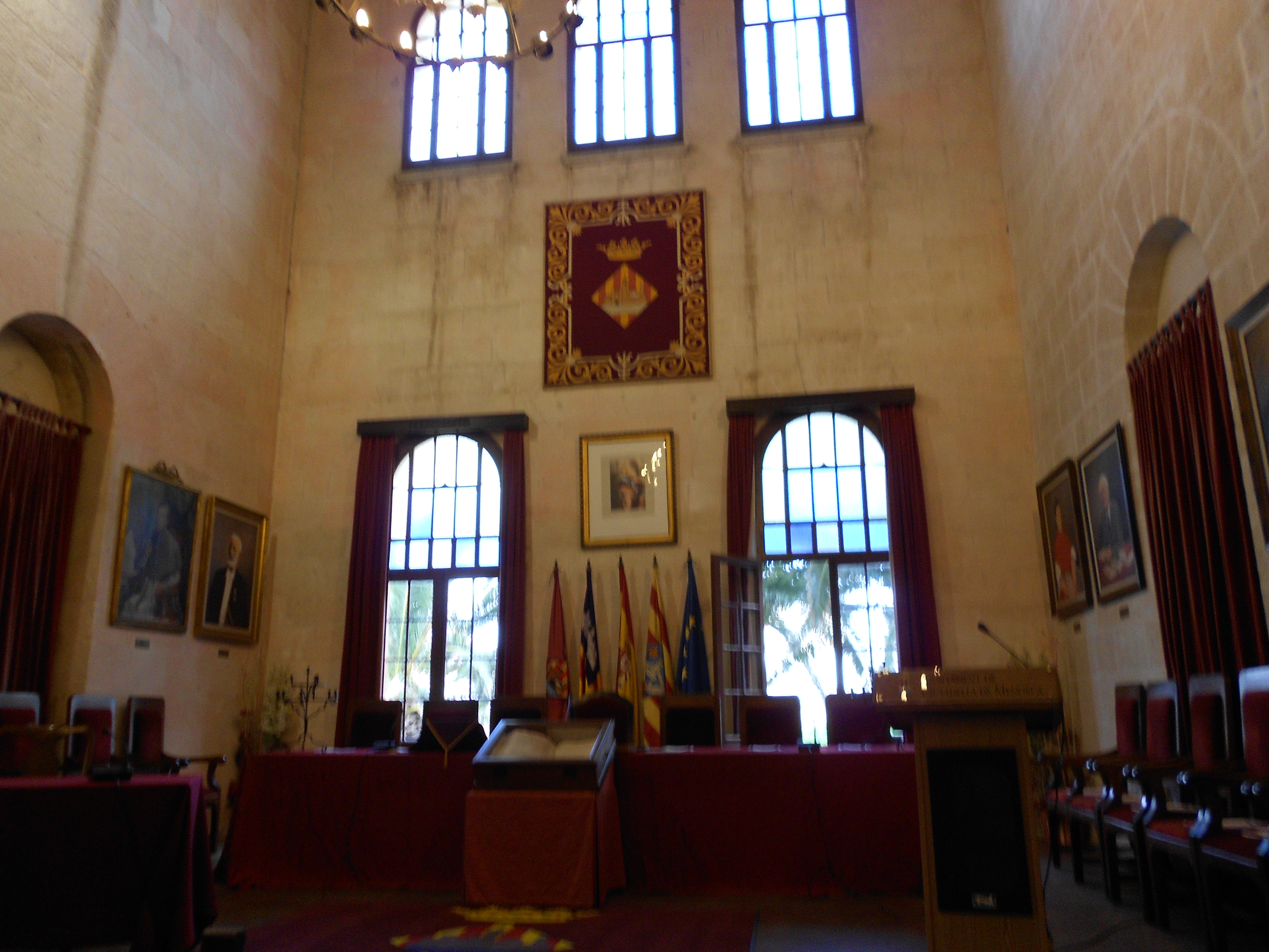Salón del ayuntamiento de Ciutadella de Menorca en 2014