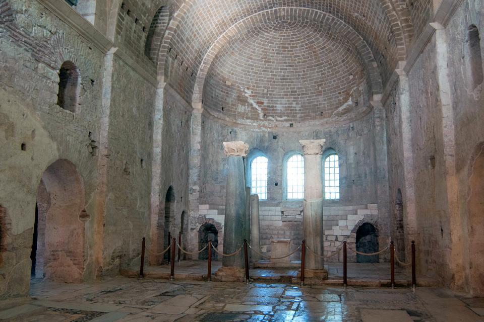 I.2.03 - La iglesia de San Nicolás en Estambul
